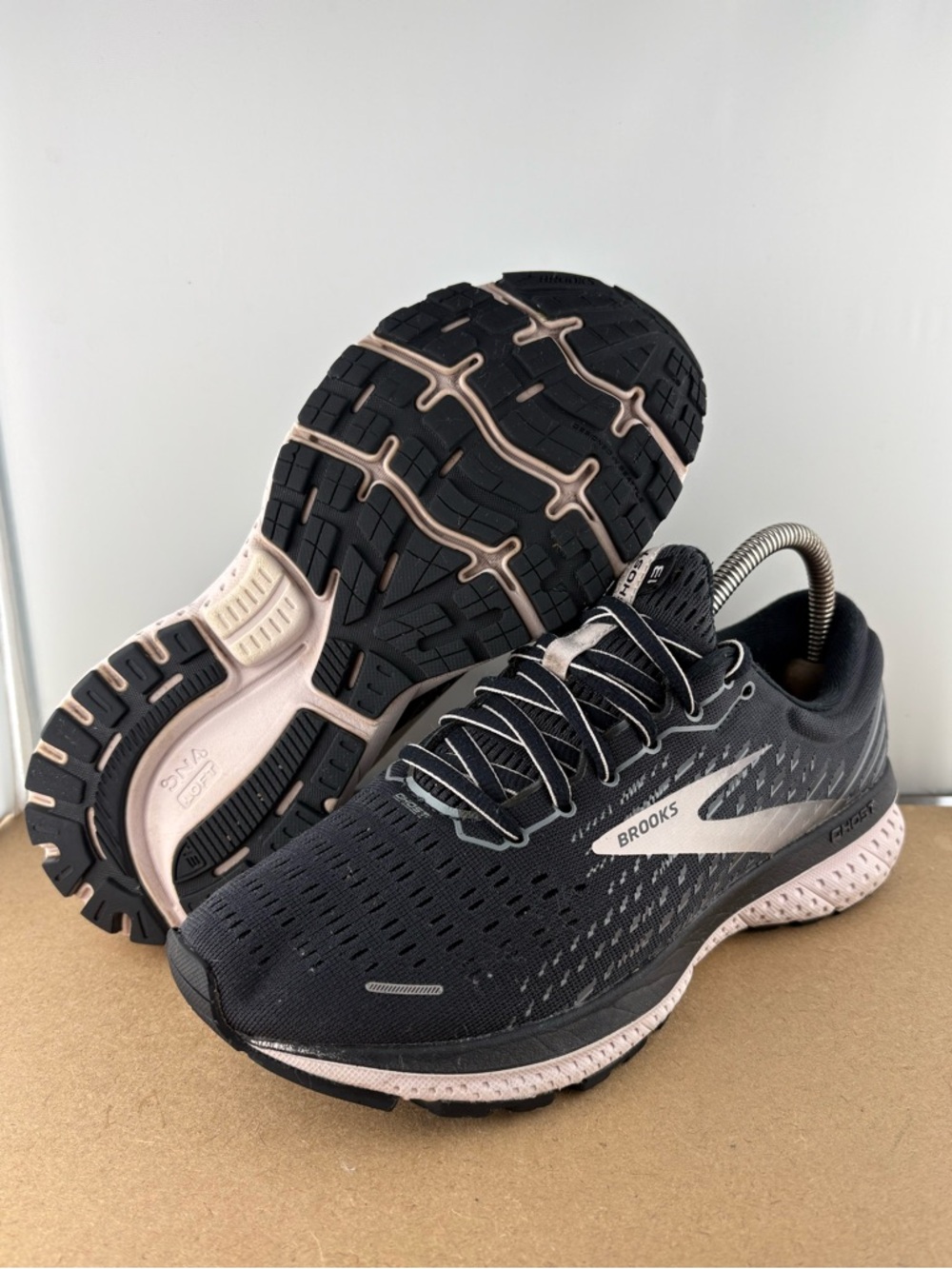 Brooks Ghost 13 Womens Sz 8 B Black Pearl Running Shoes 1203381B062 EUC